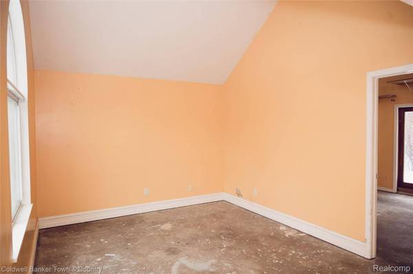1733 WESTWOOD DR, Troy, MI 48083