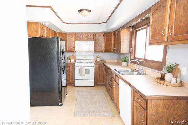 4111 Merritt RD, Ypsilanti, MI 48197