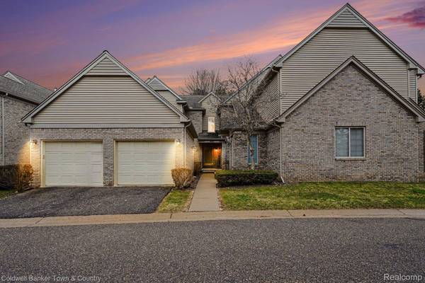 716 S Milford RD, Milford Village, MI 48381