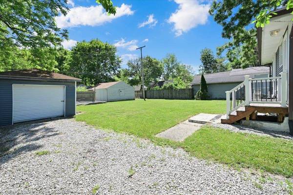 3251 Springbrook ST, Ann Arbor, MI 48108
