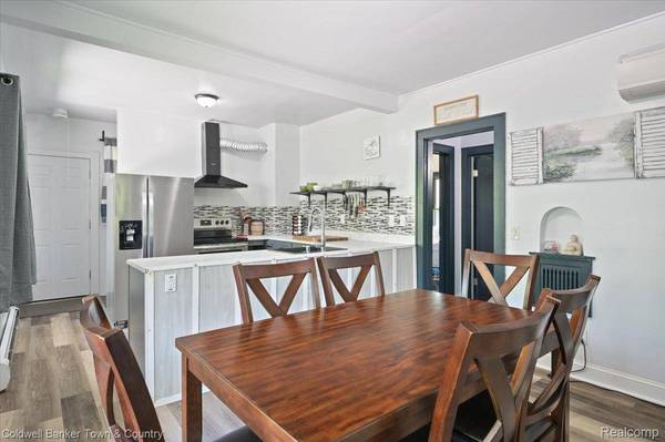 3251 Springbrook ST, Ann Arbor, MI 48108