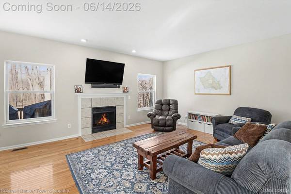 9120 Lakewood DR, Northfield Township, MI 48189