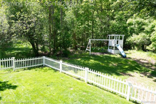 9120 Lakewood DR, Northfield Township, MI 48189
