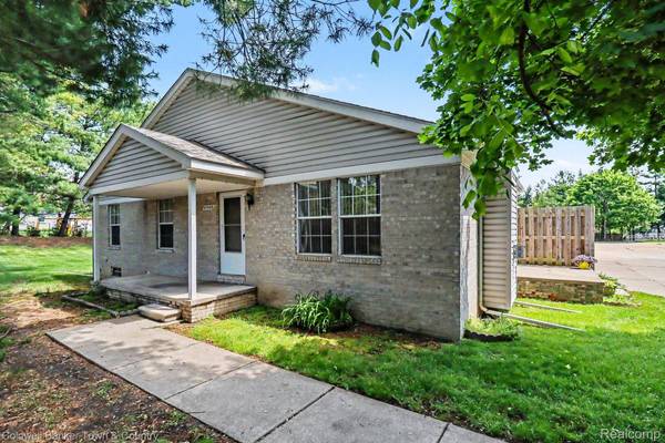 47083 Auburn CT, Shelby Charter Township, MI 48317