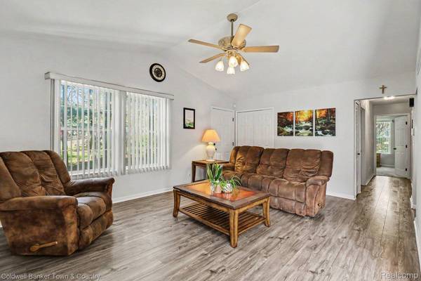 47083 Auburn CT, Shelby Charter Township, MI 48317