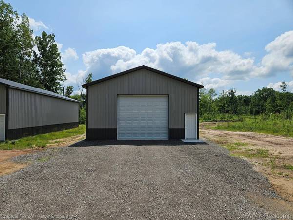 7795 Lakeside DR