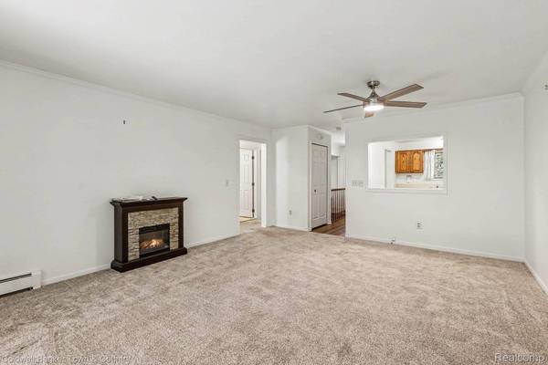 12460 Cambridge BLVD, Green Oak Township, MI 48178