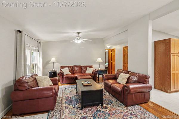 7575 Chilson RD, Hamburg Township, MI 48169