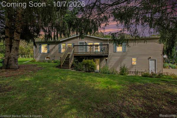 7575 Chilson RD, Hamburg Township, MI 48169