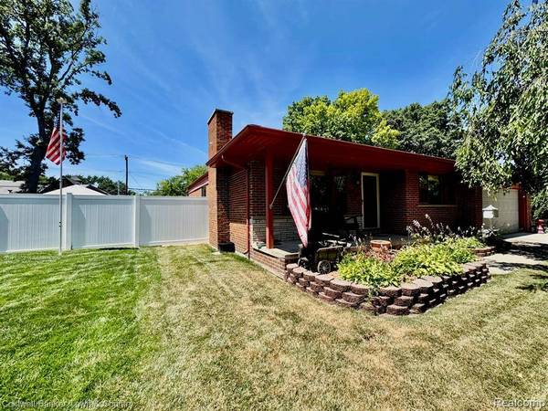 17714 Devonshire Street, Riverview, MI 48193