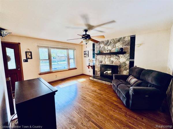 17714 Devonshire Street, Riverview, MI 48193