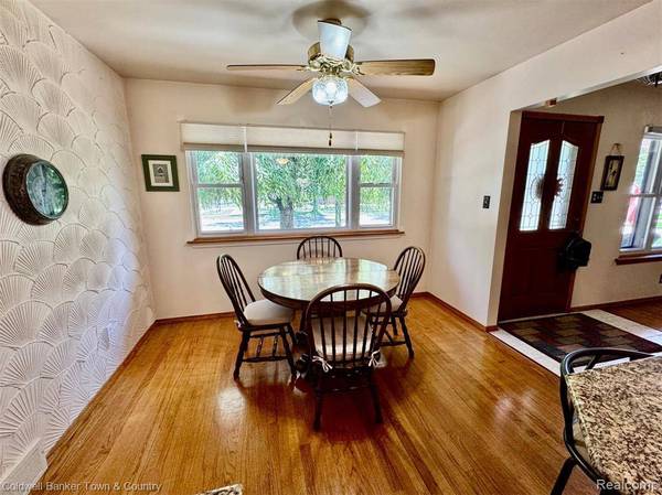 17714 Devonshire Street, Riverview, MI 48193