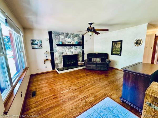 17714 Devonshire Street, Riverview, MI 48193