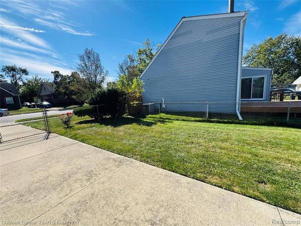1610 Michigan Boulevard, Lincoln Park, MI 48146
