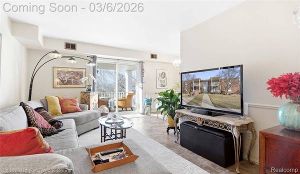 1744 Harrison AVE #C-5, Trenton, MI 48183