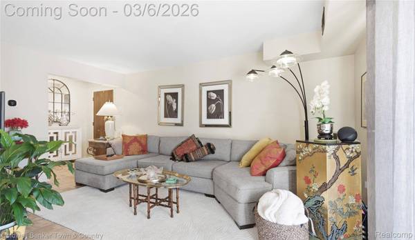 1744 Harrison AVE #C-5, Trenton, MI 48183