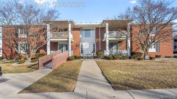 1744 Harrison AVE #C-5, Trenton, MI 48183