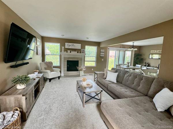 19723 Granger DR, Brownstown Charter Township, MI 48174
