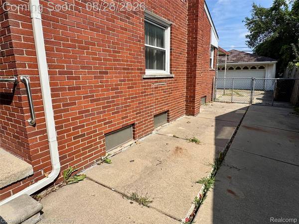 16080 Hanfor AVE, Allen Park, MI 48101