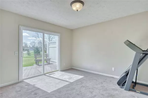 35 Dessie Hts, West Henrietta, NY 14586