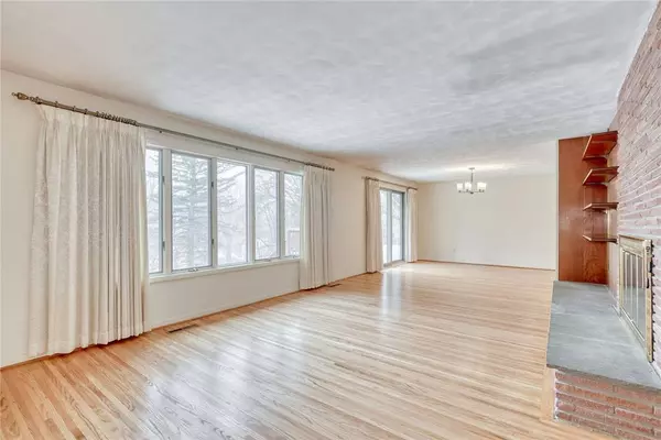 83 Panorama TRL, Rochester, NY 14625