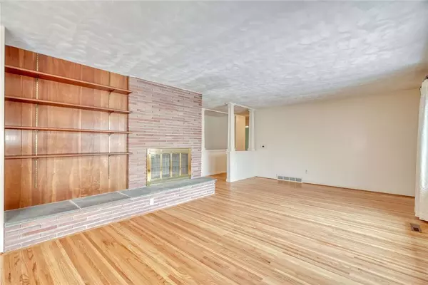 83 Panorama TRL, Rochester, NY 14625