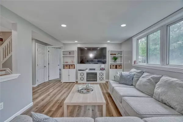 356 Wildbriar RD, Rochester, NY 14623