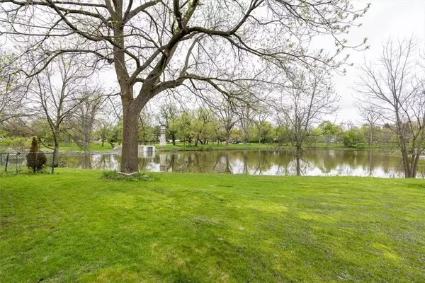 152 Lake AVE, Lancaster, NY 14086