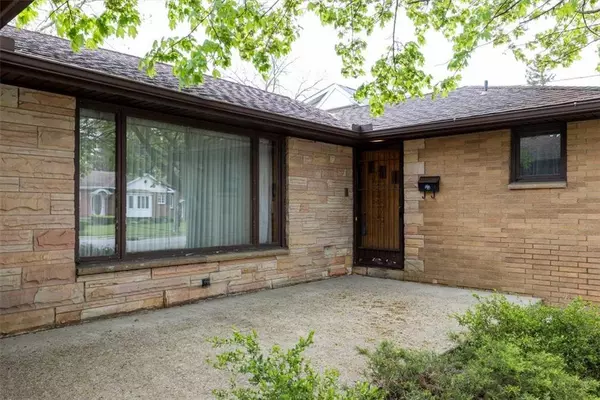 152 Lake AVE, Lancaster, NY 14086