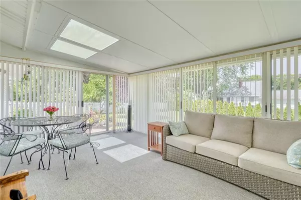 53 Eileen DR, Rochester, NY 14616