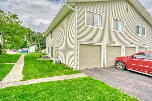 414 Eastbrooke LN, Rochester, NY 14618