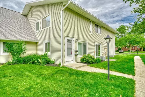 414 Eastbrooke LN, Rochester, NY 14618