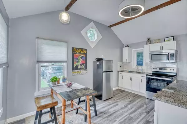82 Richmond ST, Rochester, NY 14607