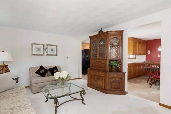 73 Judith DR, Cheektowaga, NY 14227