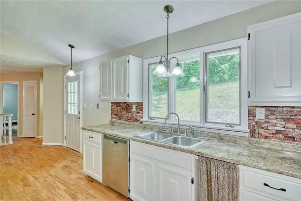 5308 Alpine DR, Honeoye, NY 14471