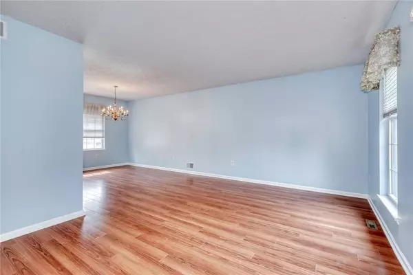 23 Sothery PL, Rochester, NY 14624
