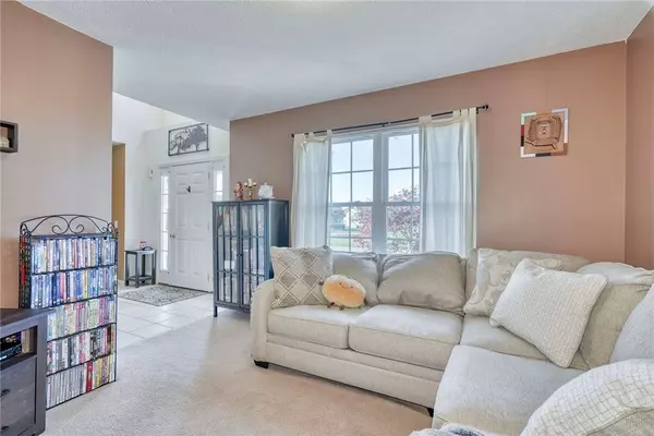 123 Longton PL, West Henrietta, NY 14586