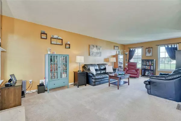 123 Longton PL, West Henrietta, NY 14586