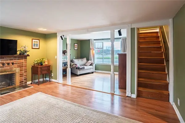 2446 Browncroft BLVD, Rochester, NY 14625