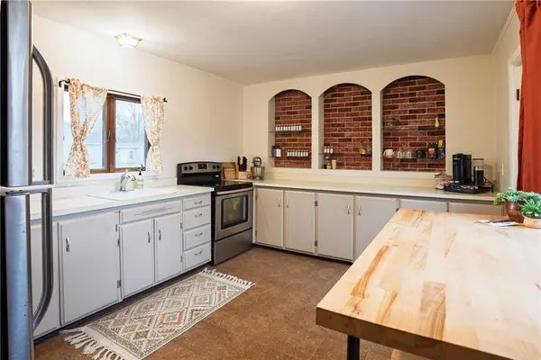 2446 Browncroft BLVD, Rochester, NY 14625