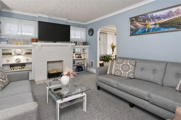 14 Burlington AVE, Rochester, NY 14619