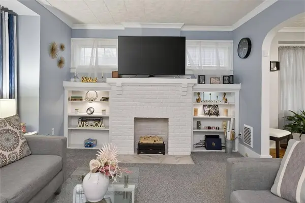 14 Burlington AVE, Rochester, NY 14619