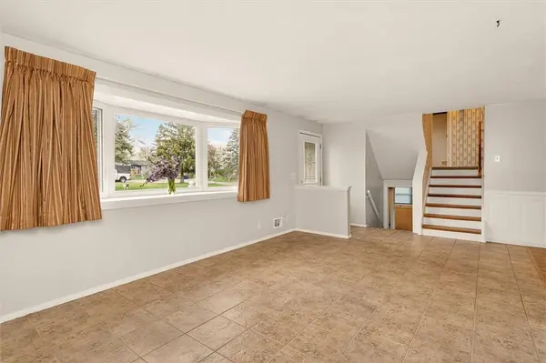 110 Colonnade DR, Rochester, NY 14623