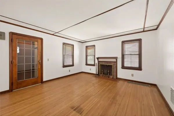 56 Langford RD, Rochester, NY 14615