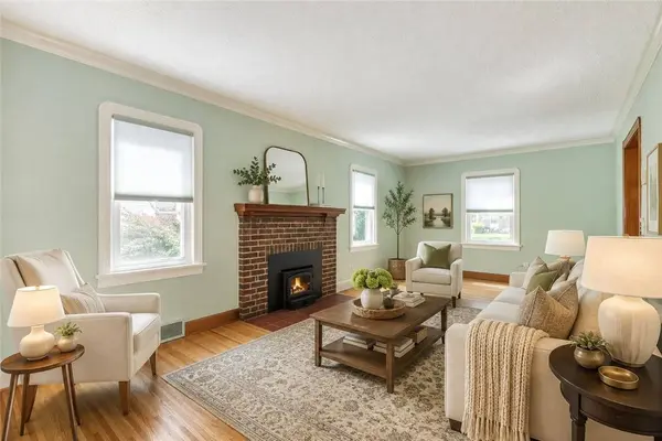 136 Hoover RD, Rochester, NY 14617