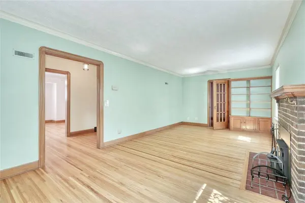136 Hoover RD, Rochester, NY 14617