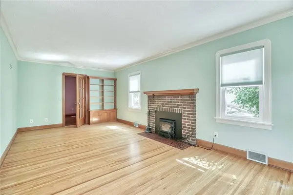 136 Hoover RD, Rochester, NY 14617