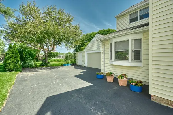 136 Hoover RD, Rochester, NY 14617