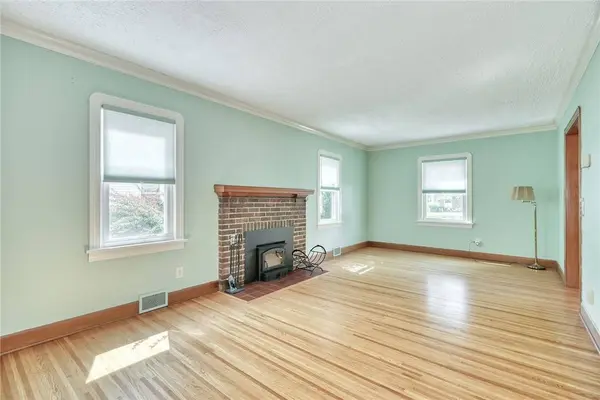 136 Hoover RD, Rochester, NY 14617
