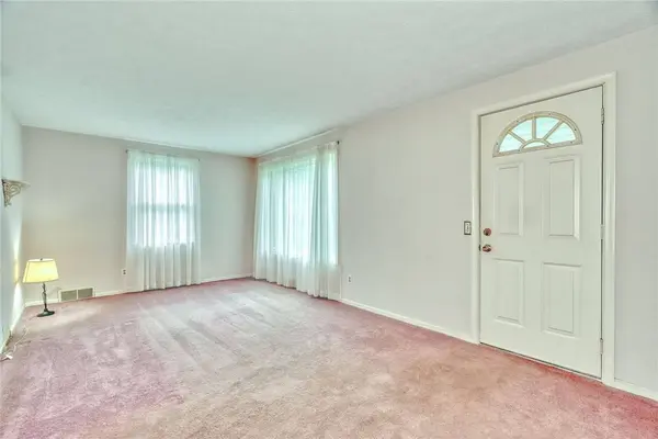 163 Delaware AVE, Rochester, NY 14623